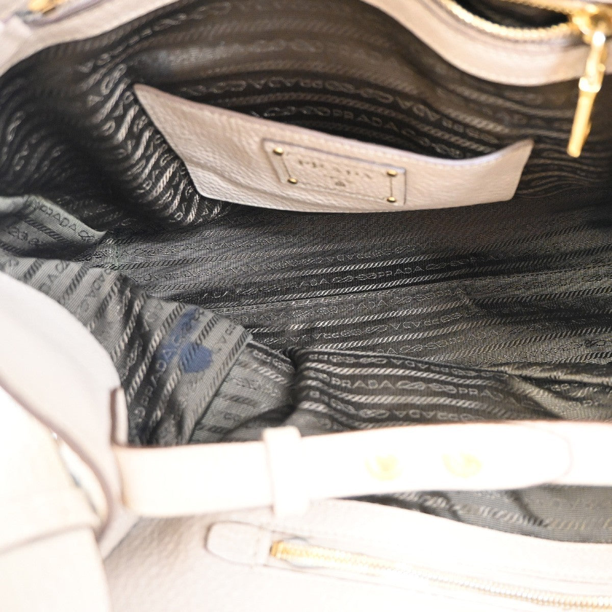 Prada Convertible Open Shopping Tote Vitello Daino Beige Leather Tote Bag Bag (Pre-Owned)