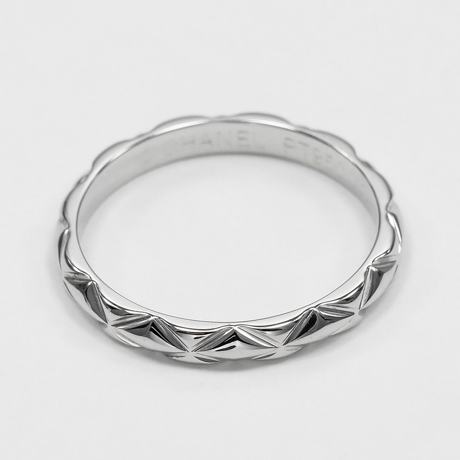 Chanel Matelasse Platinum Silver Platinum Ring Jewelry (Pre-Owned)
