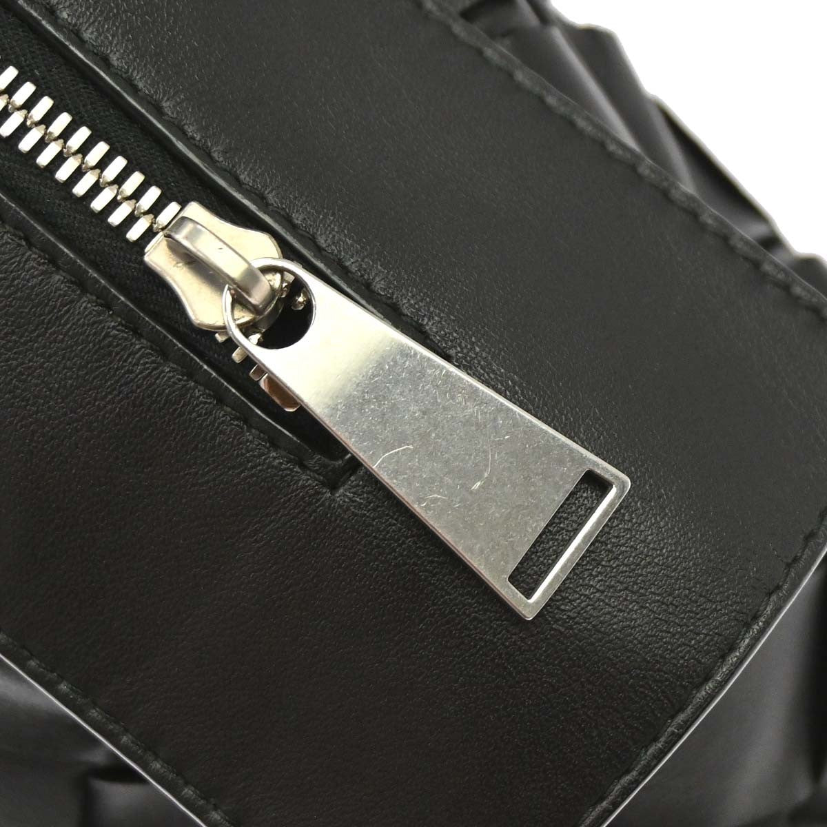 Bottega Veneta Zip Clutch Leather With Intrecciato Snakeskin Detail Black Leather Clutche & Pouche Bag (Pre-Owned)