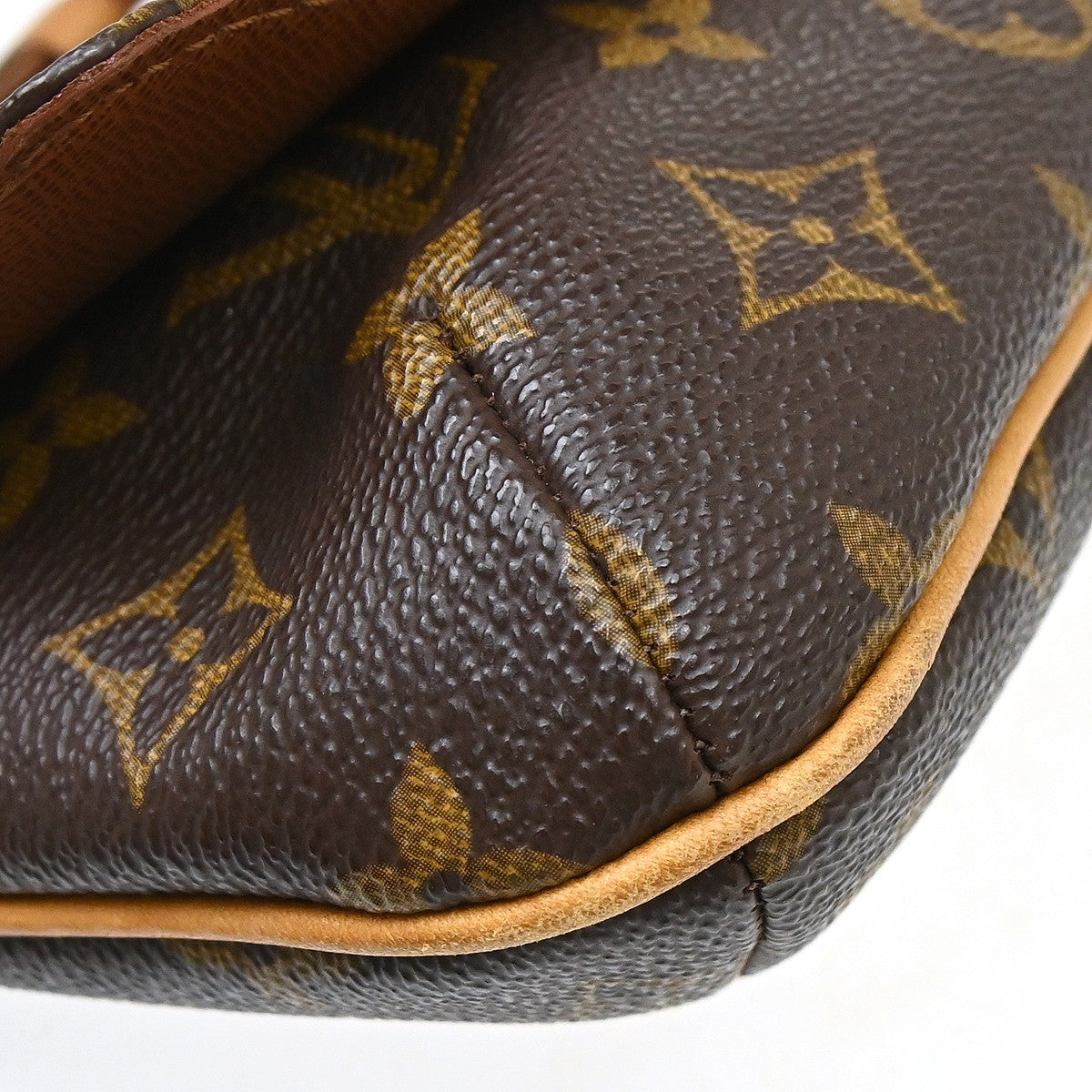 Louis Vuitton Musette Tango Monogram Canvas Brown Canvas Shoulder Bag Bag (Pre-Owned)