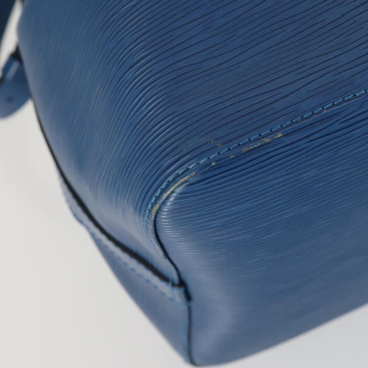 Louis Vuitton Petit Noe Epi Leather Blue Leather Shoulder Bag Bag (Pre-Owned)