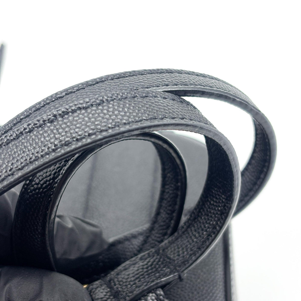 Saint Laurent Vicky Camera Vertical Quilted Leather Black Leather Shoulder Bag Bag (Pre-Owned)