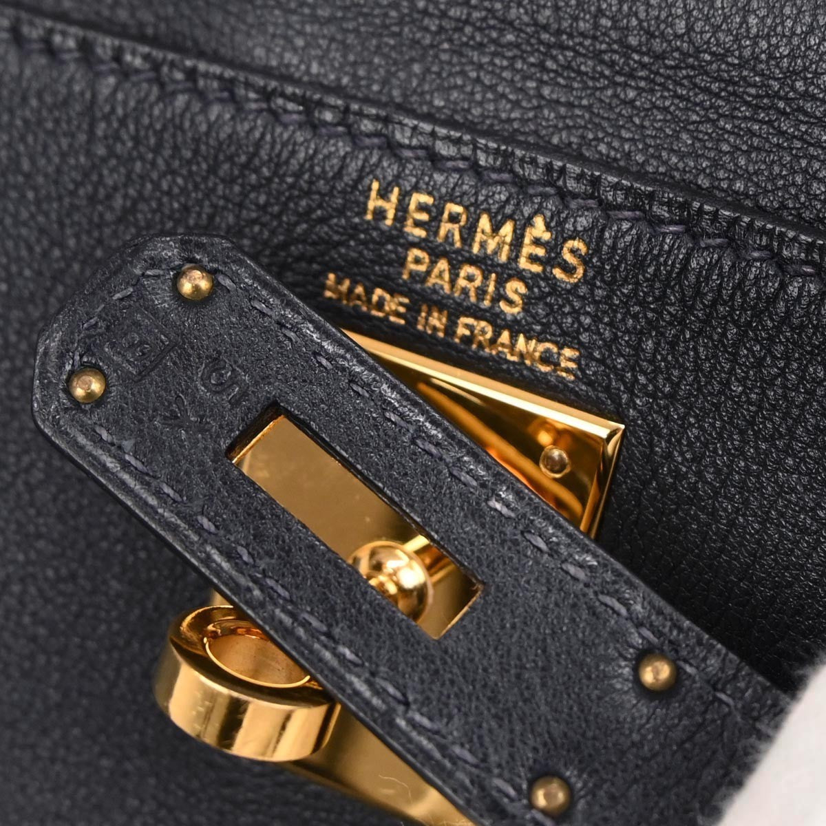 Hermes Kelly Blue Courchevel With Gold Hardware Blue Leather Handbag (Pre-Owned)