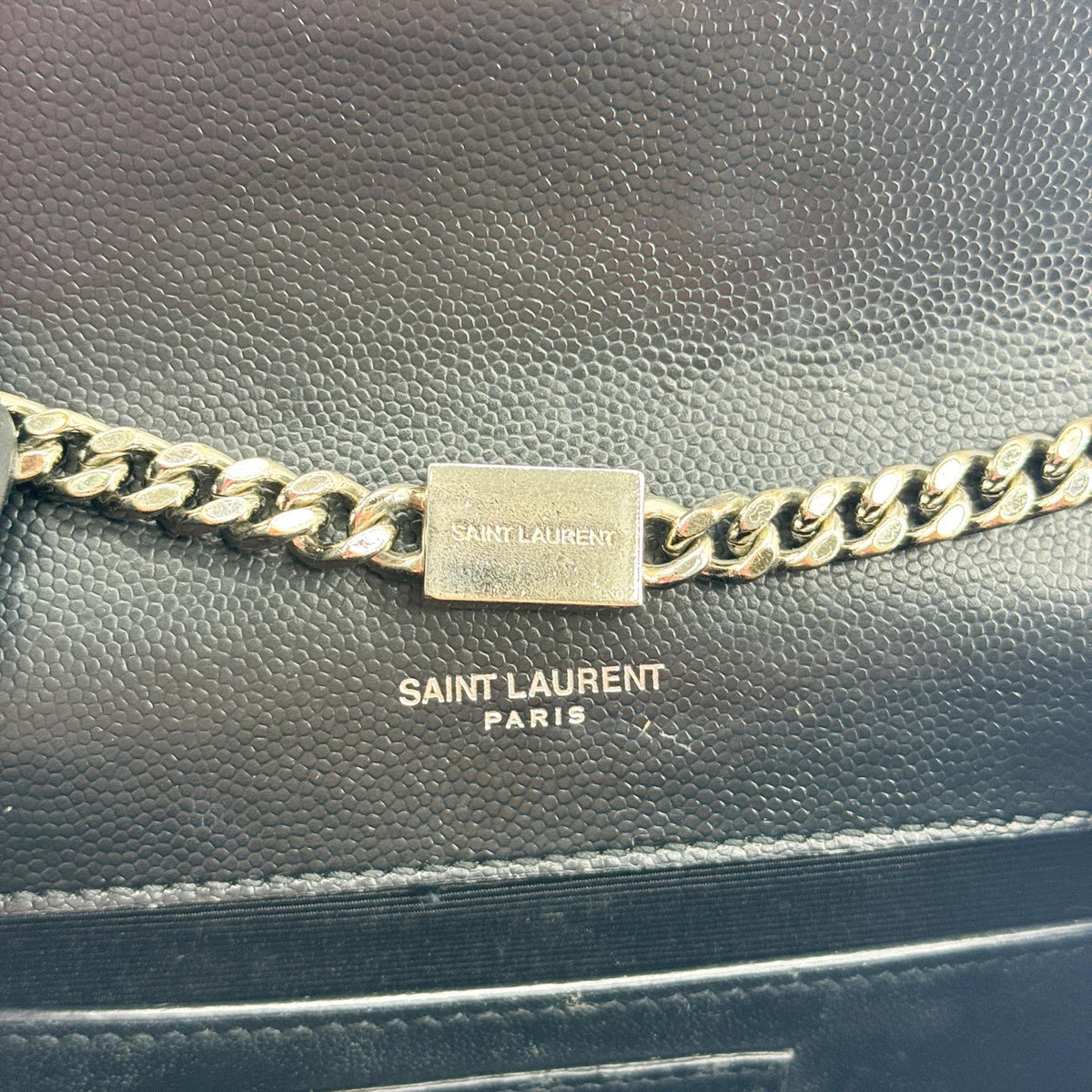 Saint Laurent Classic Monogram Grainy Leather Black Leather Crossbody Bag Bag (Pre-Owned)