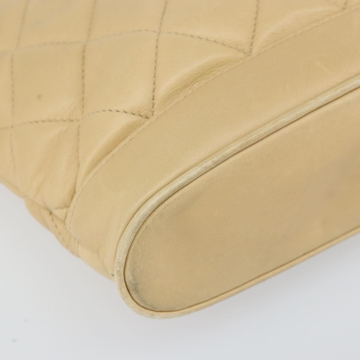 Chanel Vintage Cc Chain Shopper Quilted Leather Beige Leather Shoulder Bag Bag (Pre-Owned)