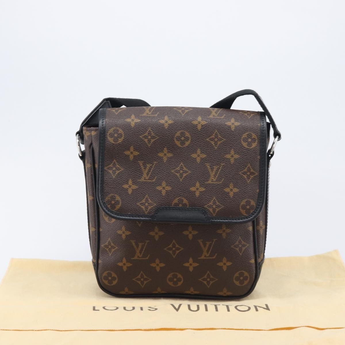 Louis Vuitton Bass Messenger Macassar Monogram Canvas Brown Canvas Handbag (Pre-Owned)
