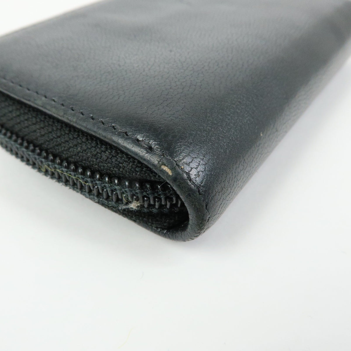 Chanel Timeless Cc Zipped Calfskin Black Leather Wallets Accessory (Pre-Owned)