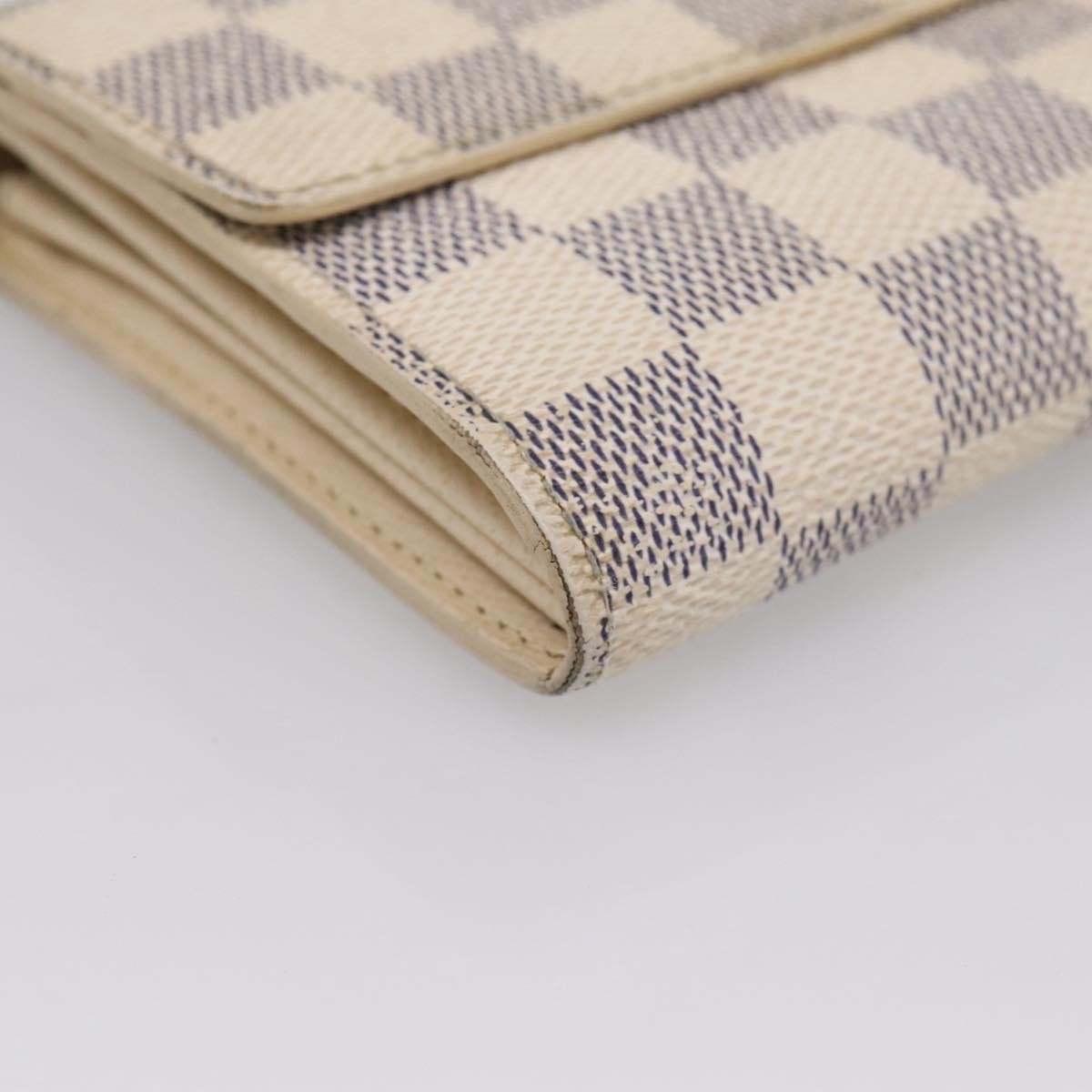 Louis Vuitton Sarah Damier White Canvas Wallets Accessory (Pre-Owned)