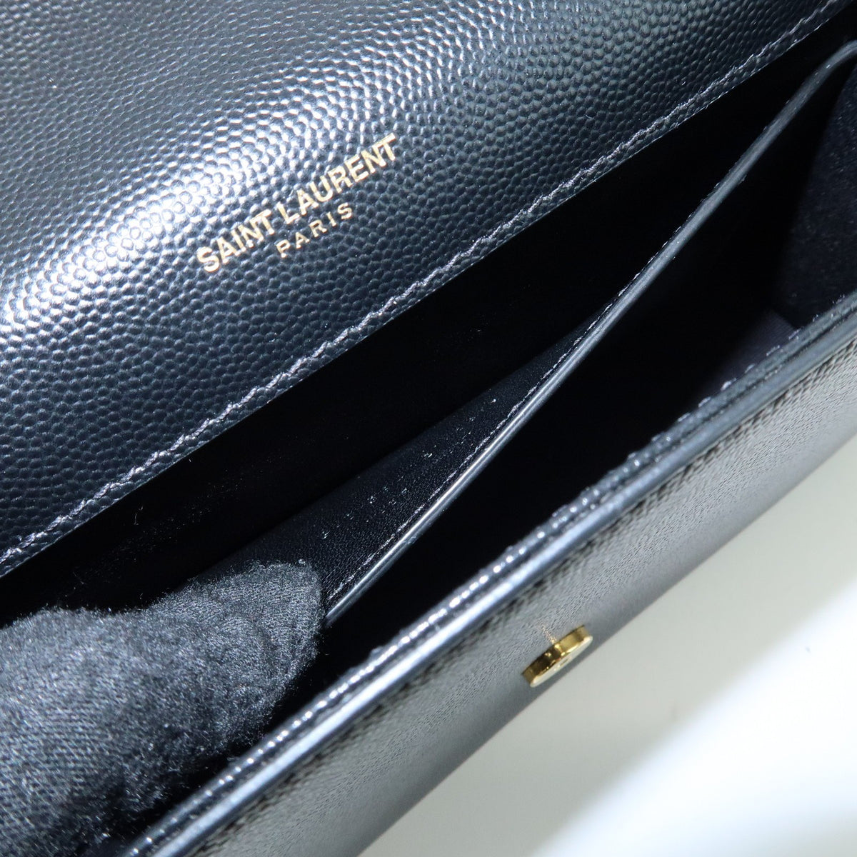Saint Laurent Classic Monogram Leather Black Leather Crossbody Bag Bag (Pre-Owned)