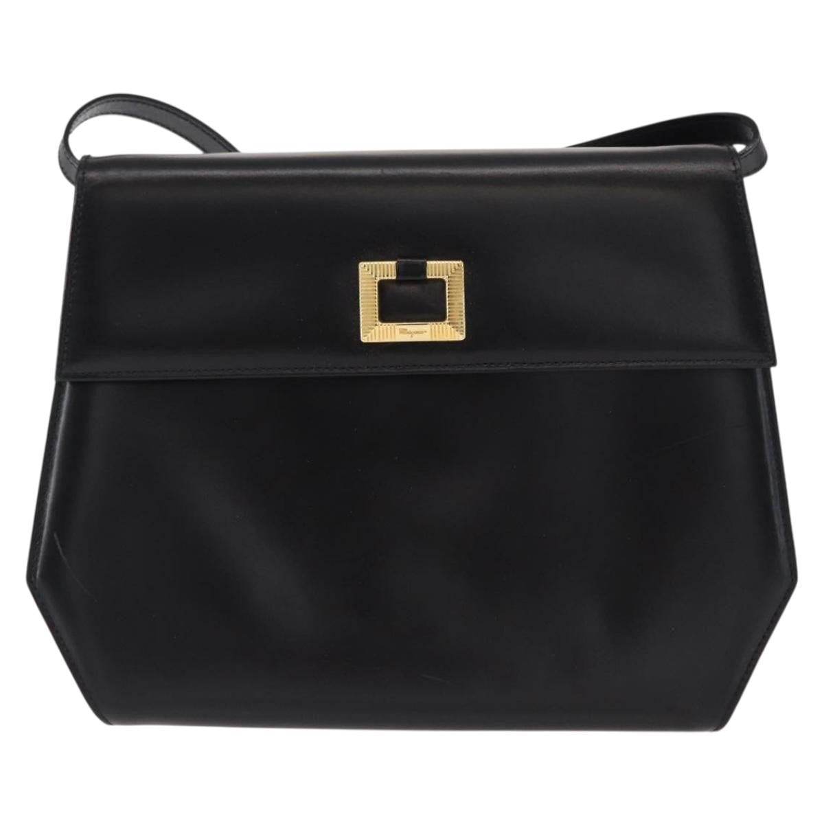 Salvatore Ferragamo Gancini Leather Black Leather Shoulder Bag Bag (Pre-Owned)