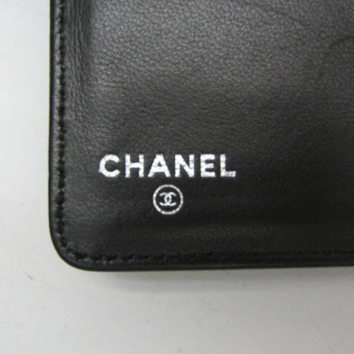 Chanel Lucky Symbols Yen Embossed Quilted Patent Black Leather Wallets Accessory (Pre-Owned)