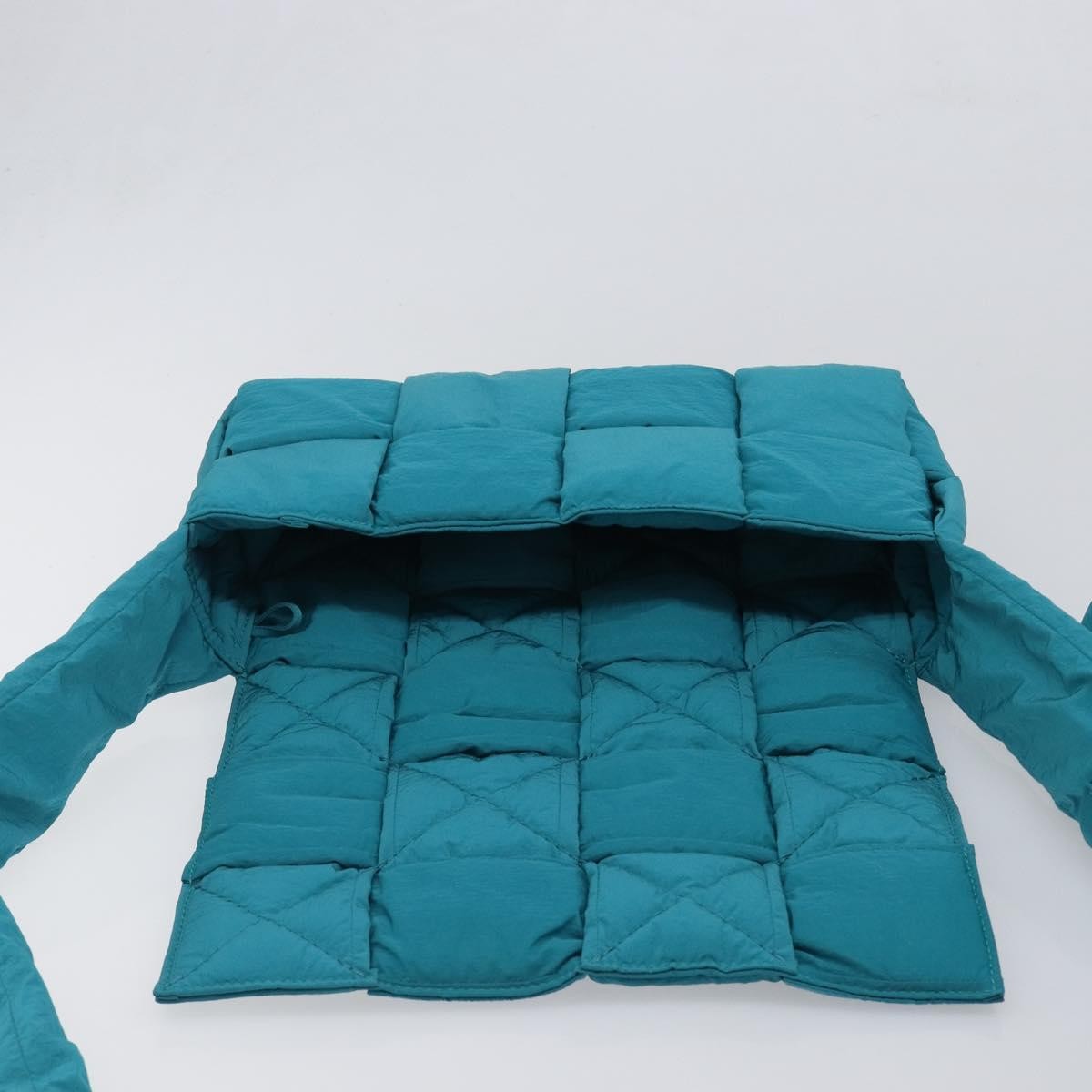 Bottega Veneta Padded Tech Cassette Intrecciato Nylon Turquoise Nylon Crossbody Bag Bag (Pre-Owned)