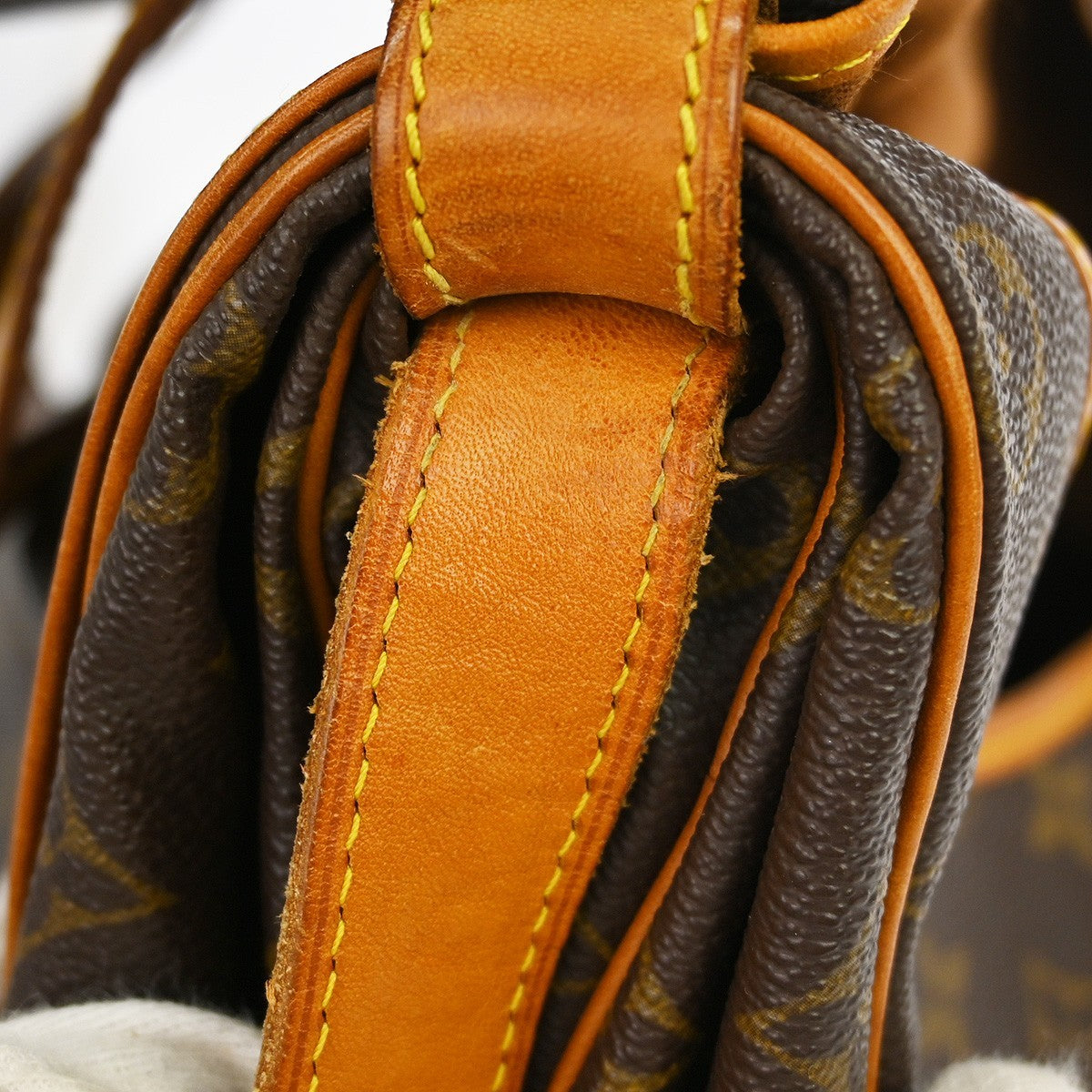 Louis Vuitton Saumur Monogram Canvas Brown Canvas Shoulder Bag Bag (Pre-Owned)
