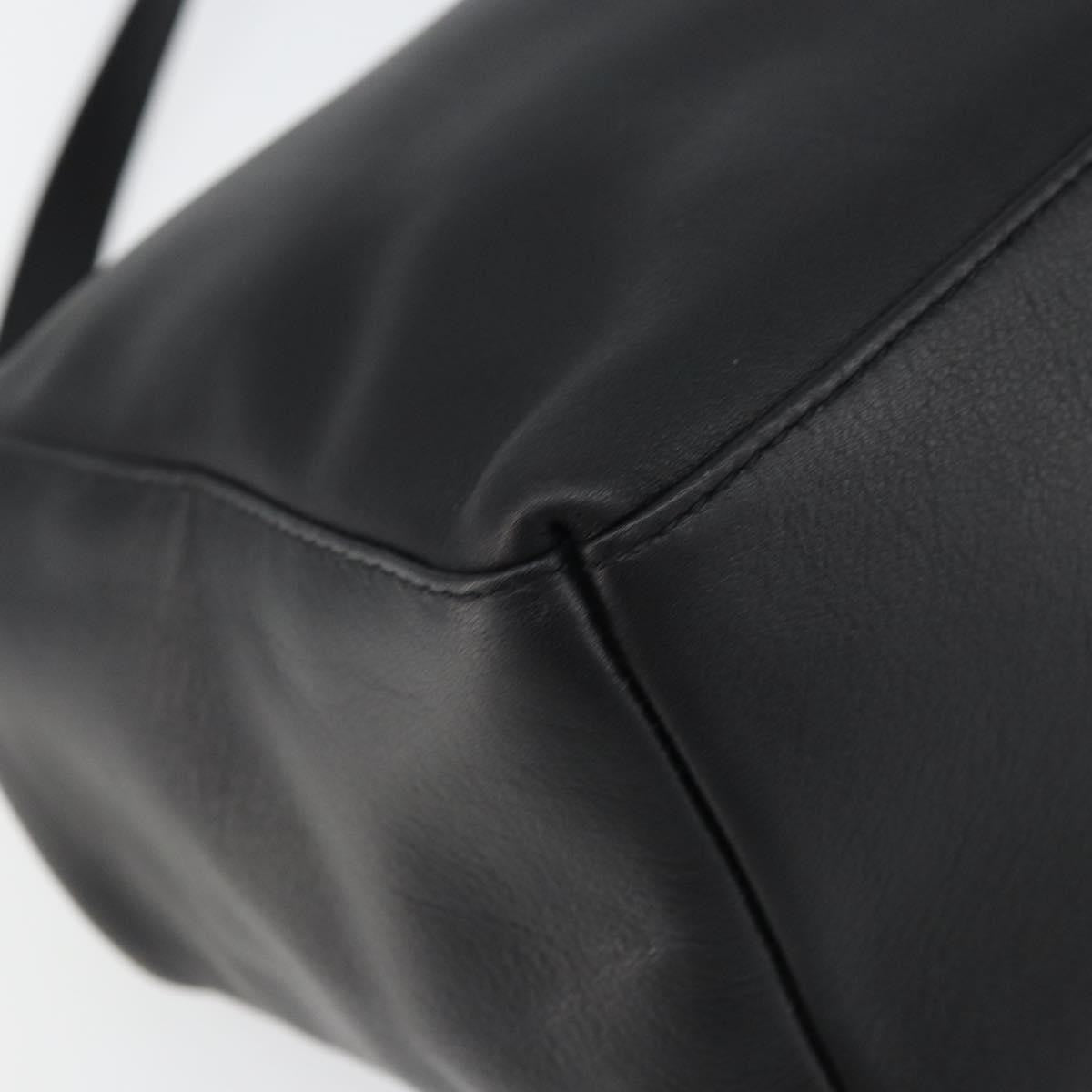 Salvatore Ferragamo Gancini Leather Black Leather Shoulder Bag Bag (Pre-Owned)