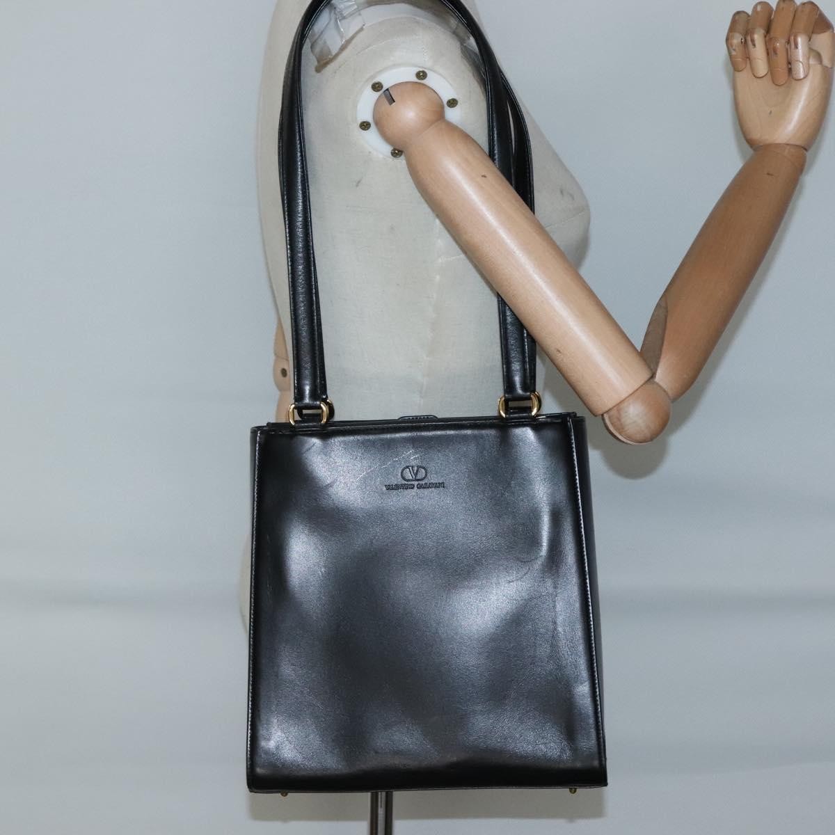 Valentino Garavani Vintage Leather Black Leather Shoulder Bag Bag (Pre-Owned)