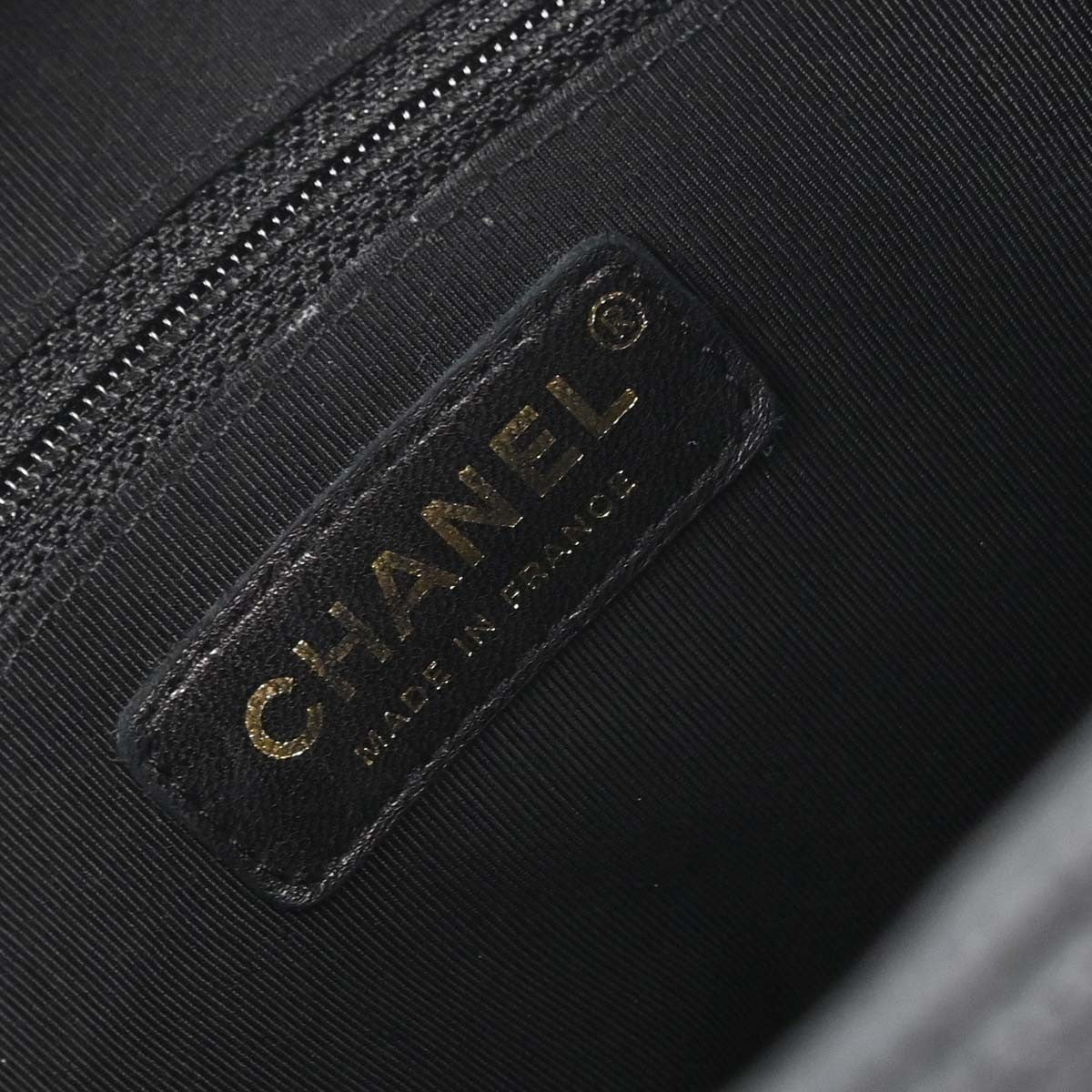 Chanel Timeless Cc Chain Quilted Caviar Black Leather Shoulder Bag Bag (Pre-Owned)