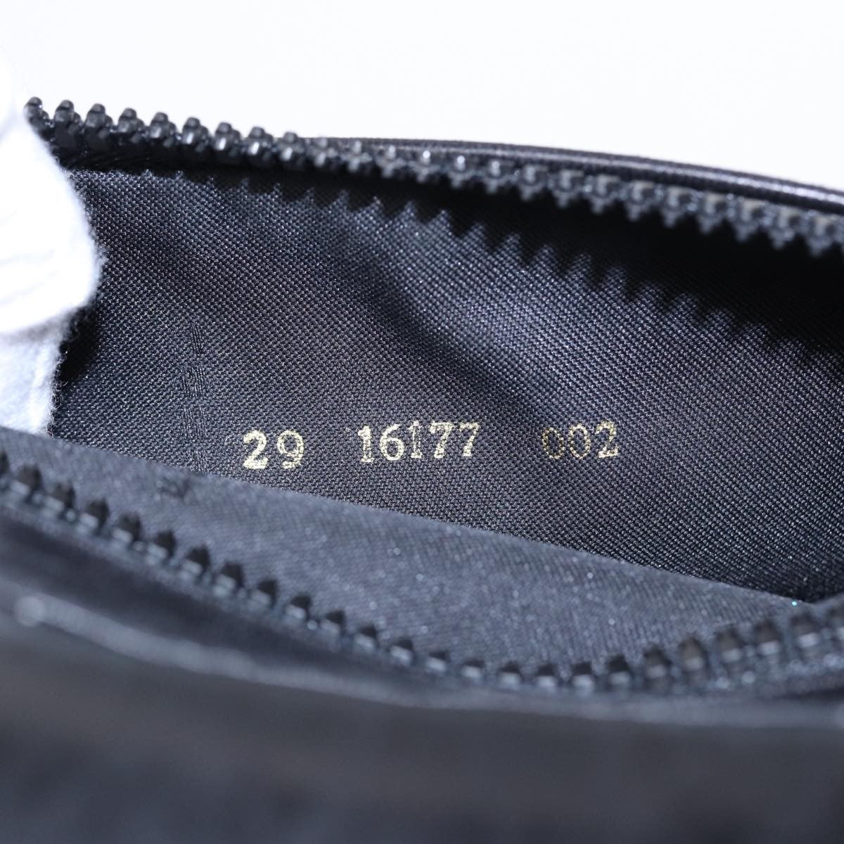Fendi Vintage Leather Black Leather Handbag (Pre-Owned)