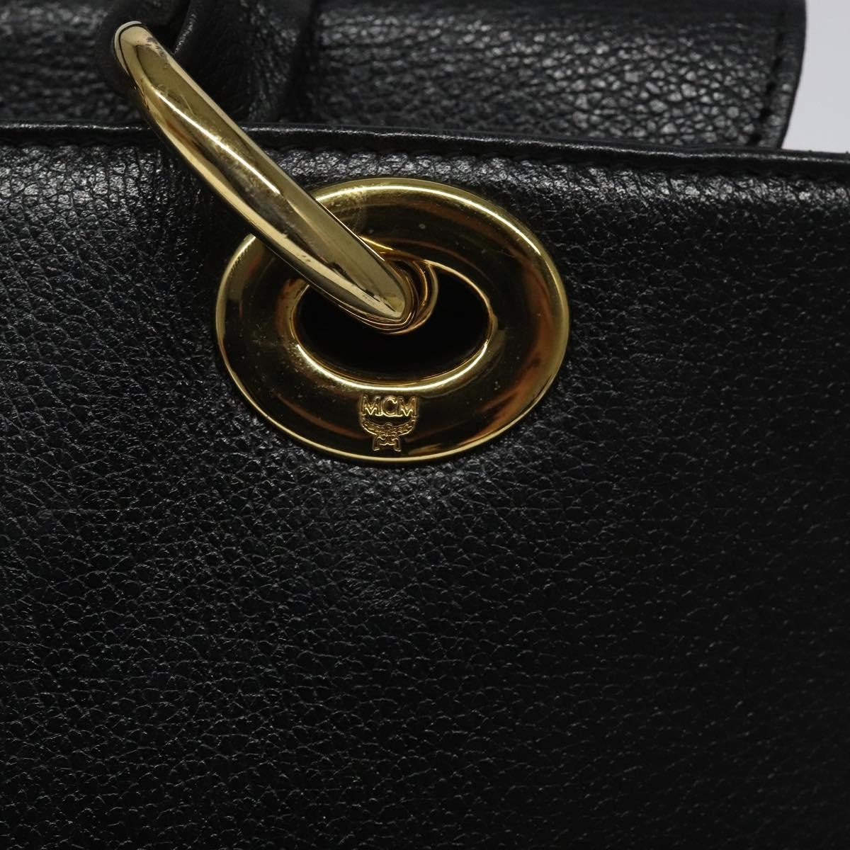 MCM Vintage Leather Black Leather Handbag (Pre-Owned)
