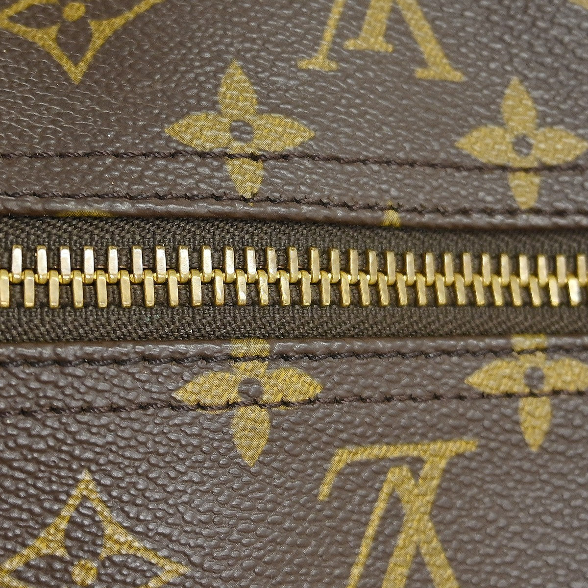 Louis Vuitton Keepall Monogram Brown Canvas Travel Bag Bag (Pre-Owned)