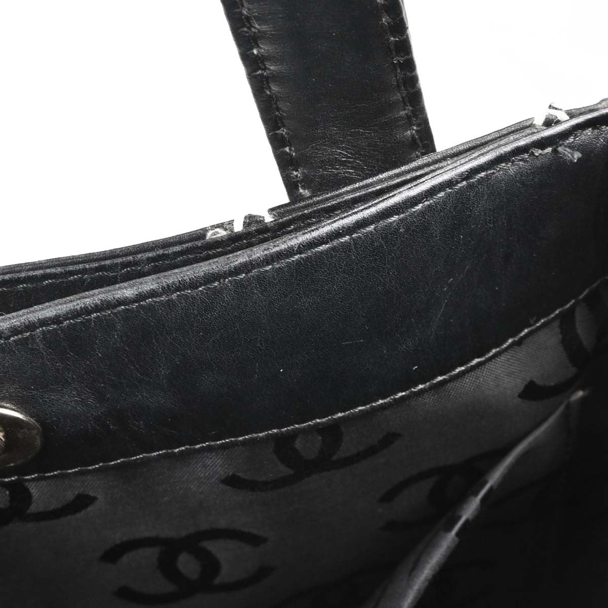 Chanel Surpique Quilted Leather Black Leather Tote Bag Bag (Pre-Owned)