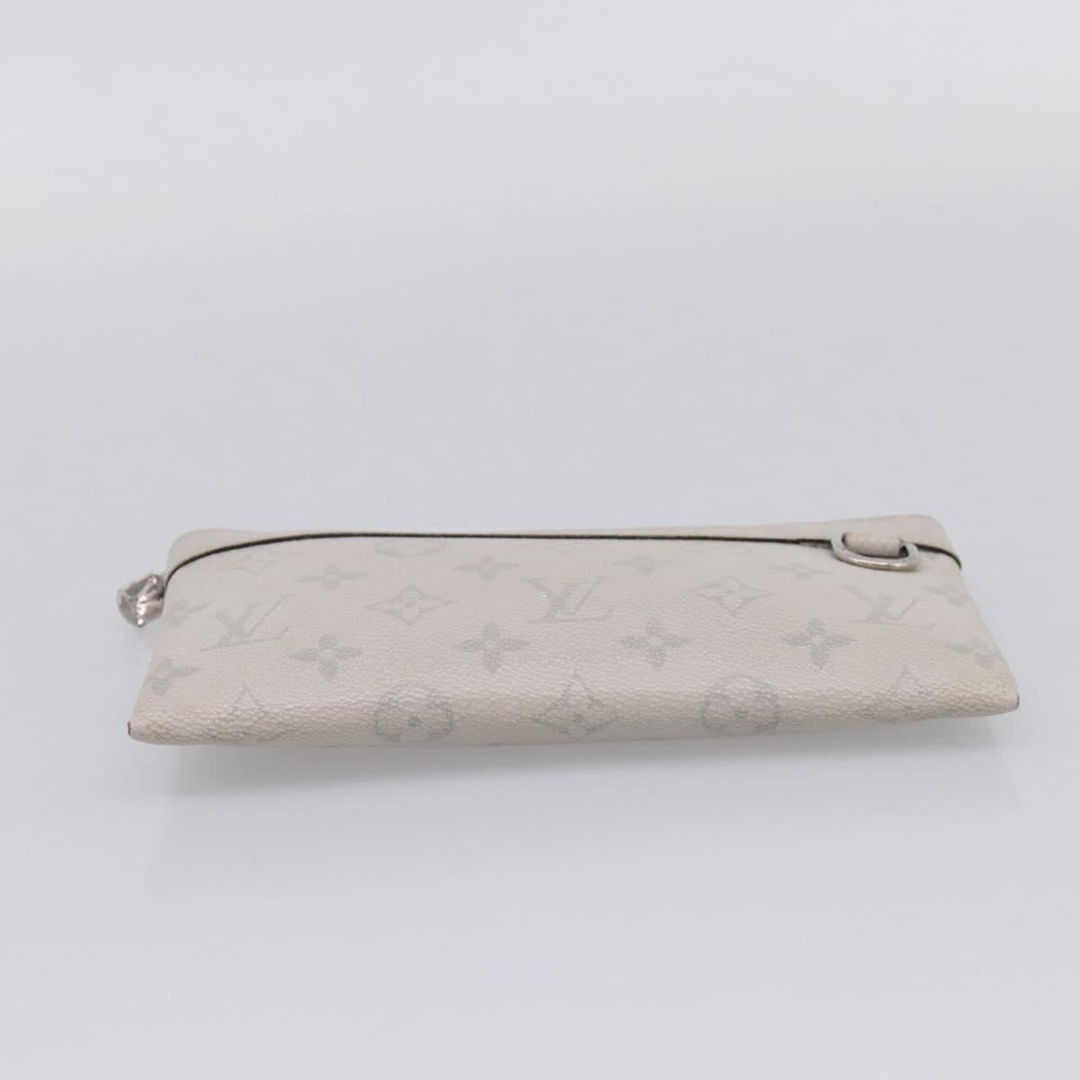 Louis Vuitton Discovery Pochette Monogram Taigarama White Canvas Clutche & Pouche Bag (Pre-Owned)