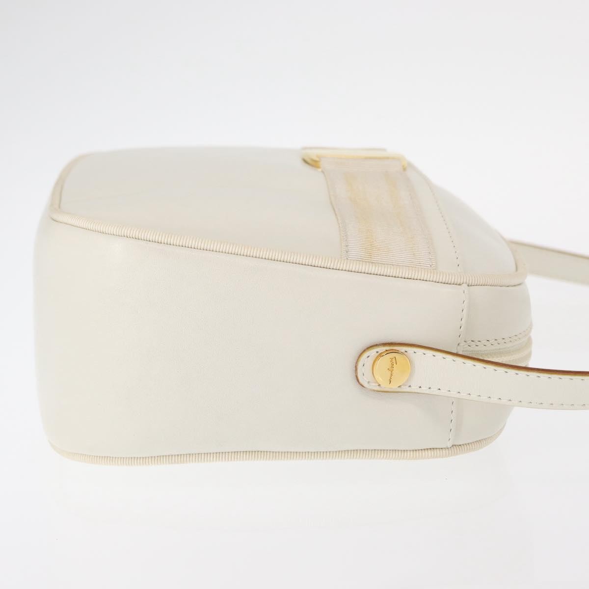 Salvatore Ferragamo Vala Leather White Leather Shoulder Bag Bag (Pre-Owned)