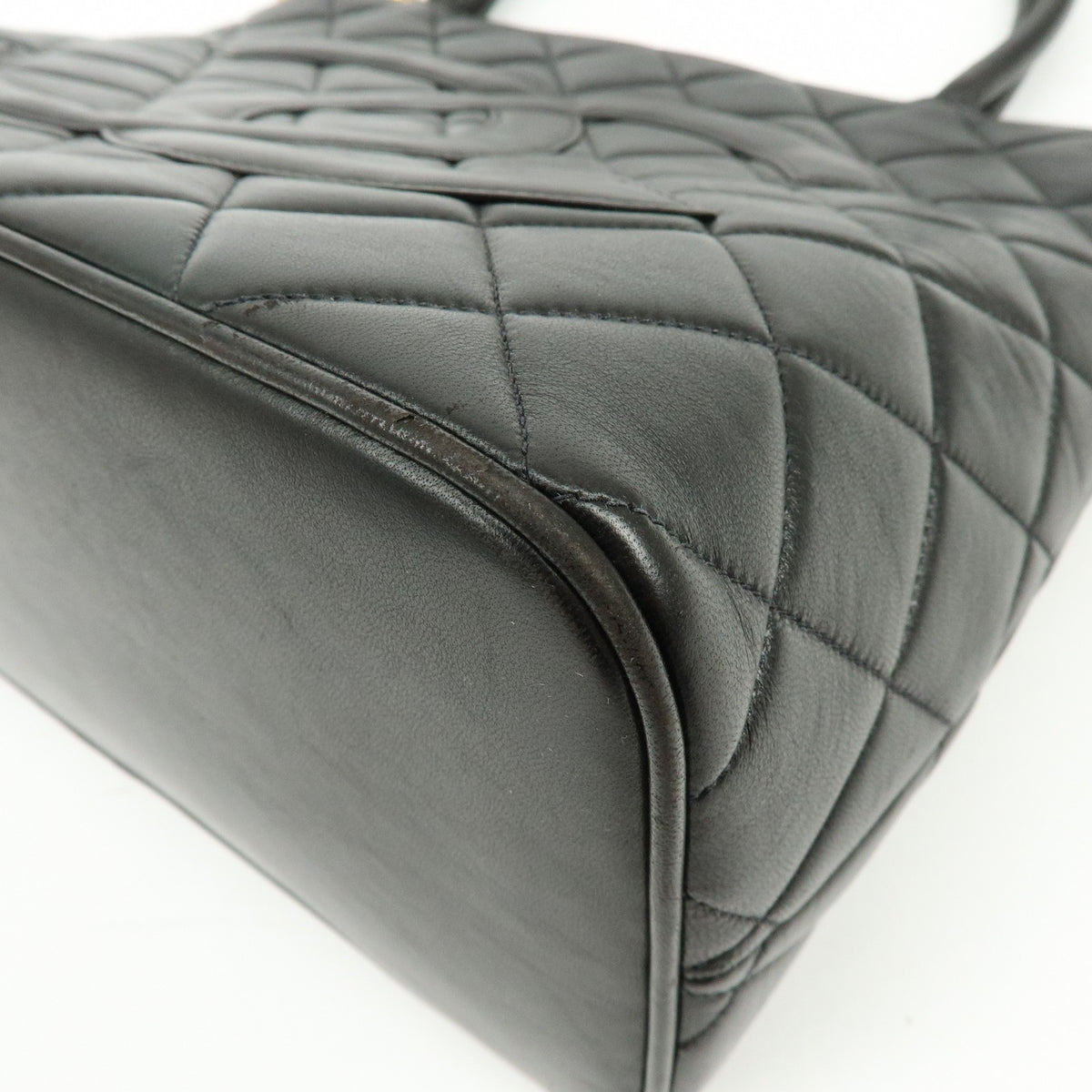 Chanel Medallion Quilted Caviar Black Calfskin Tote Bag Bag (Pre-Owned)