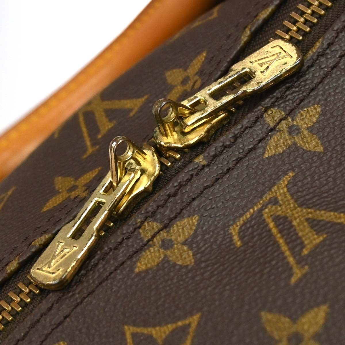 Louis Vuitton Keepall Monogram Canvas Brown Canvas Travel Bag Bag (Pre-Owned)