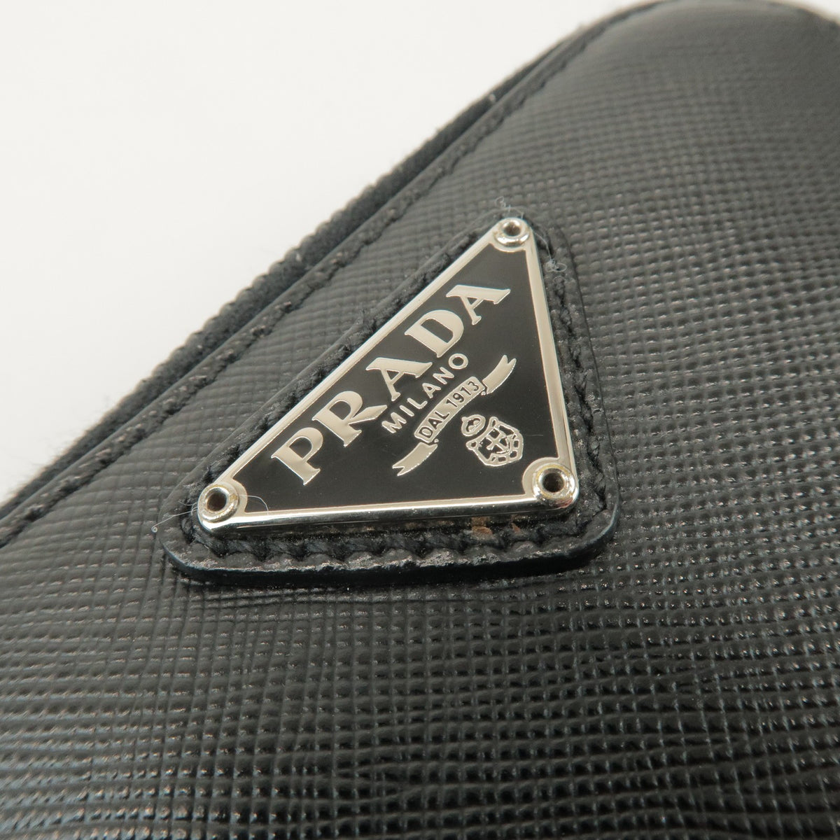 Prada Bifold Zip Around Saffiano Leather Black Leather Wallets Accessory (Pre-Owned)