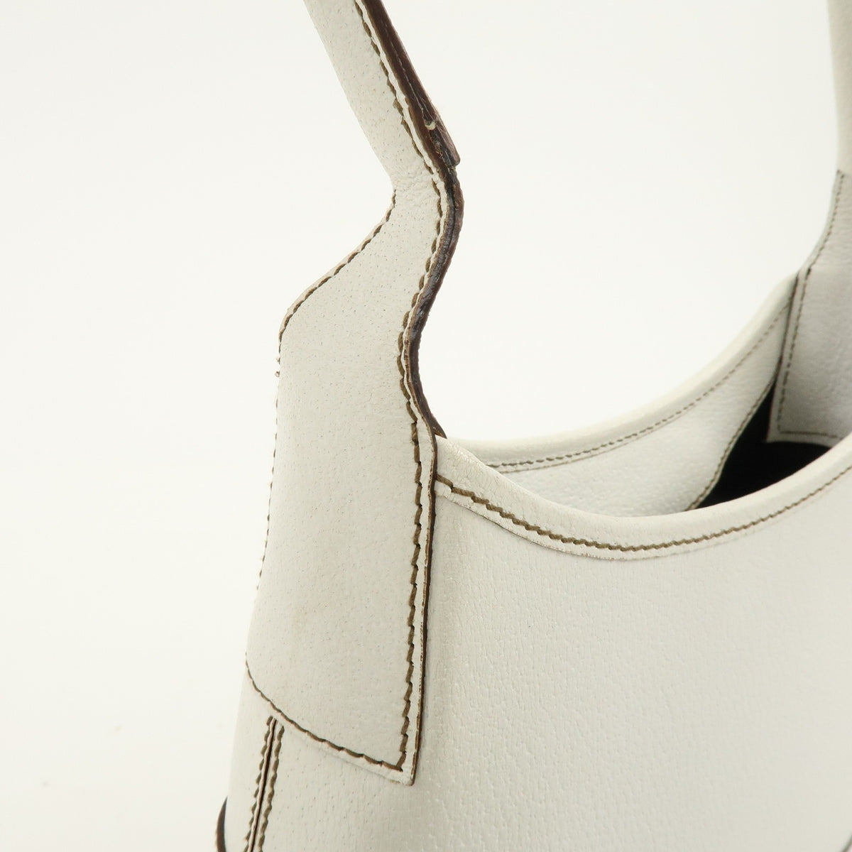 Salvatore Ferragamo Shoulder Bag Leather White Leather Shoulder Bag Bag (Pre-Owned)