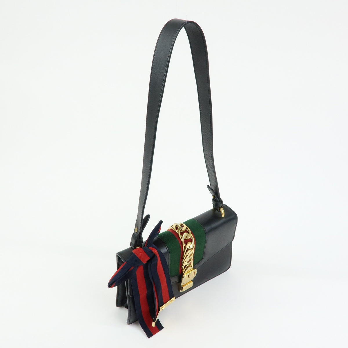 Gucci Sylvie Leather Black Leather Shoulder Bag Bag (Pre-Owned)
