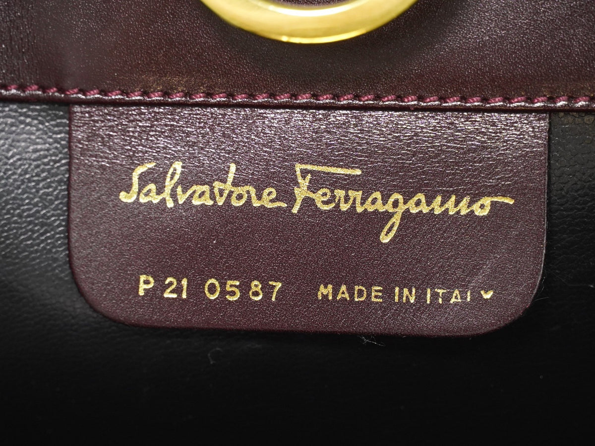 Salvatore Ferragamo Vintage Gancini Chain Leather Burgundy Leather Shoulder Bag Bag (Pre-Owned)