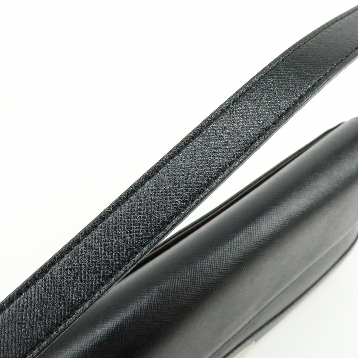 Burberry Shoulder Bag Leather Black Leather Shoulder Bag Bag (Pre-Owned)