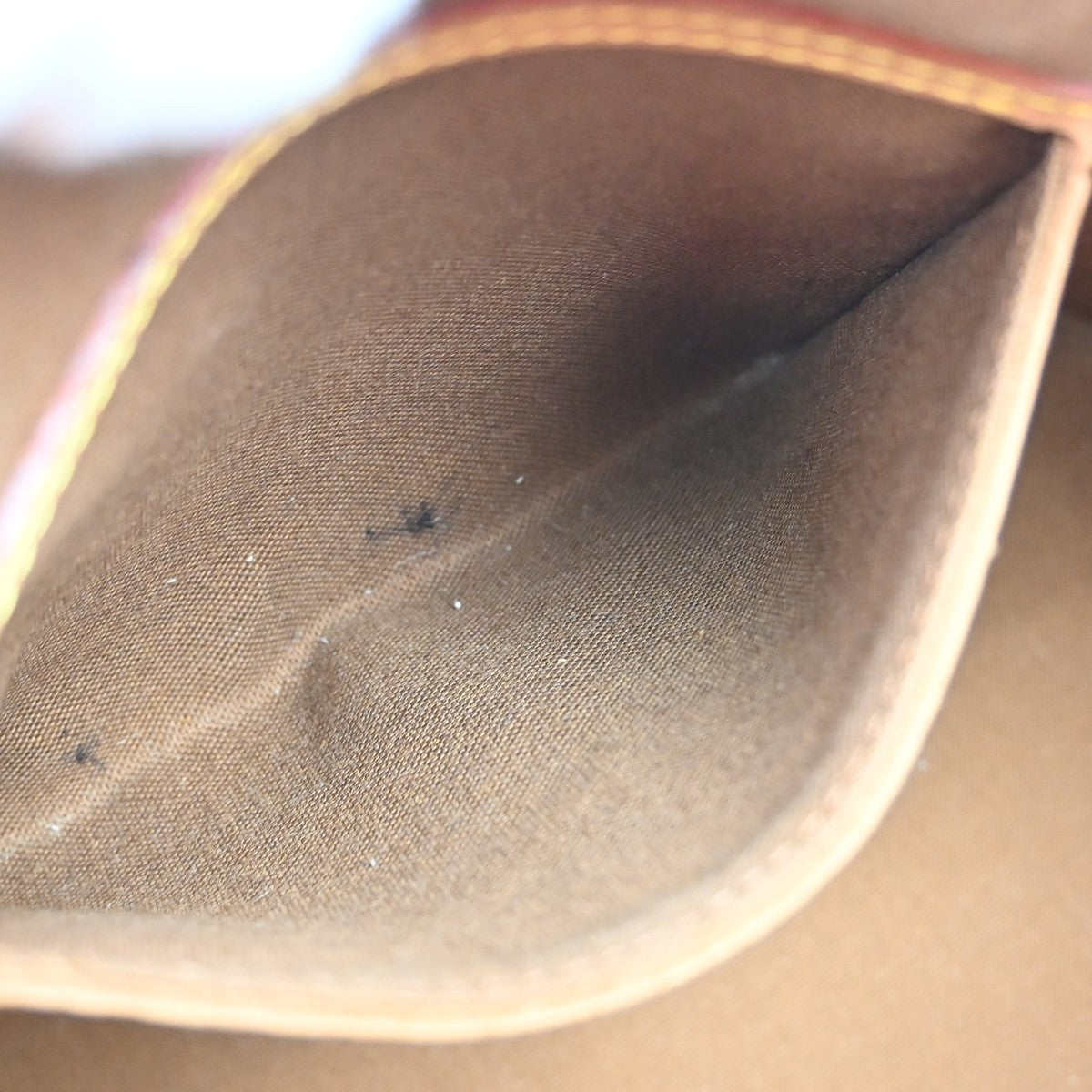 Louis Vuitton Alma Monogram Brown Canvas Handbag (Pre-Owned)