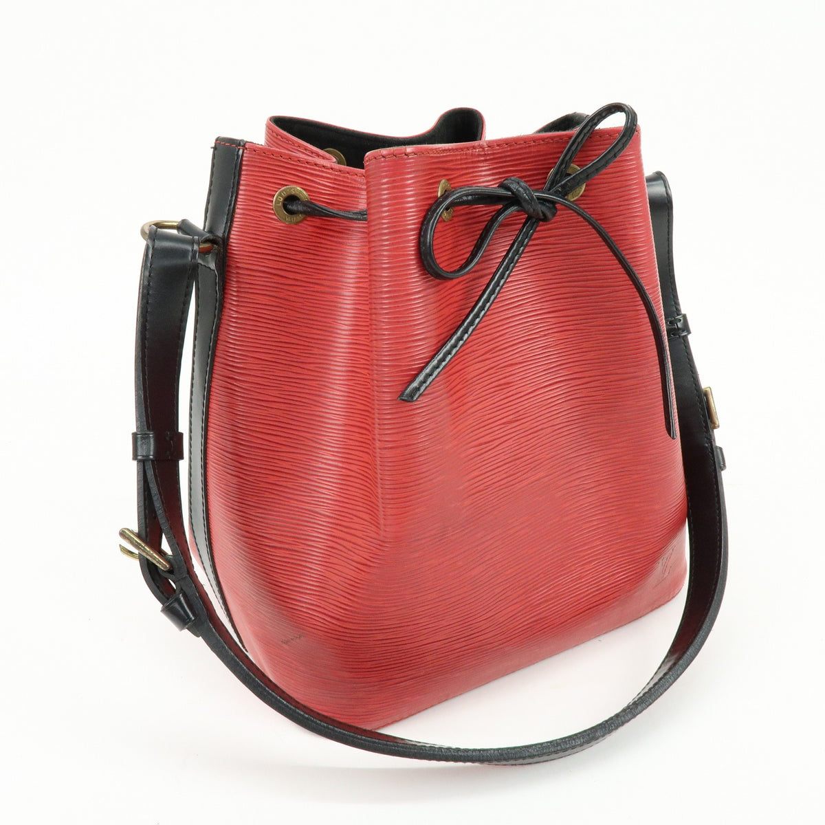Louis Vuitton Bicolor Petit Noe Epi Leather Red Leather Handbag (Pre-Owned)