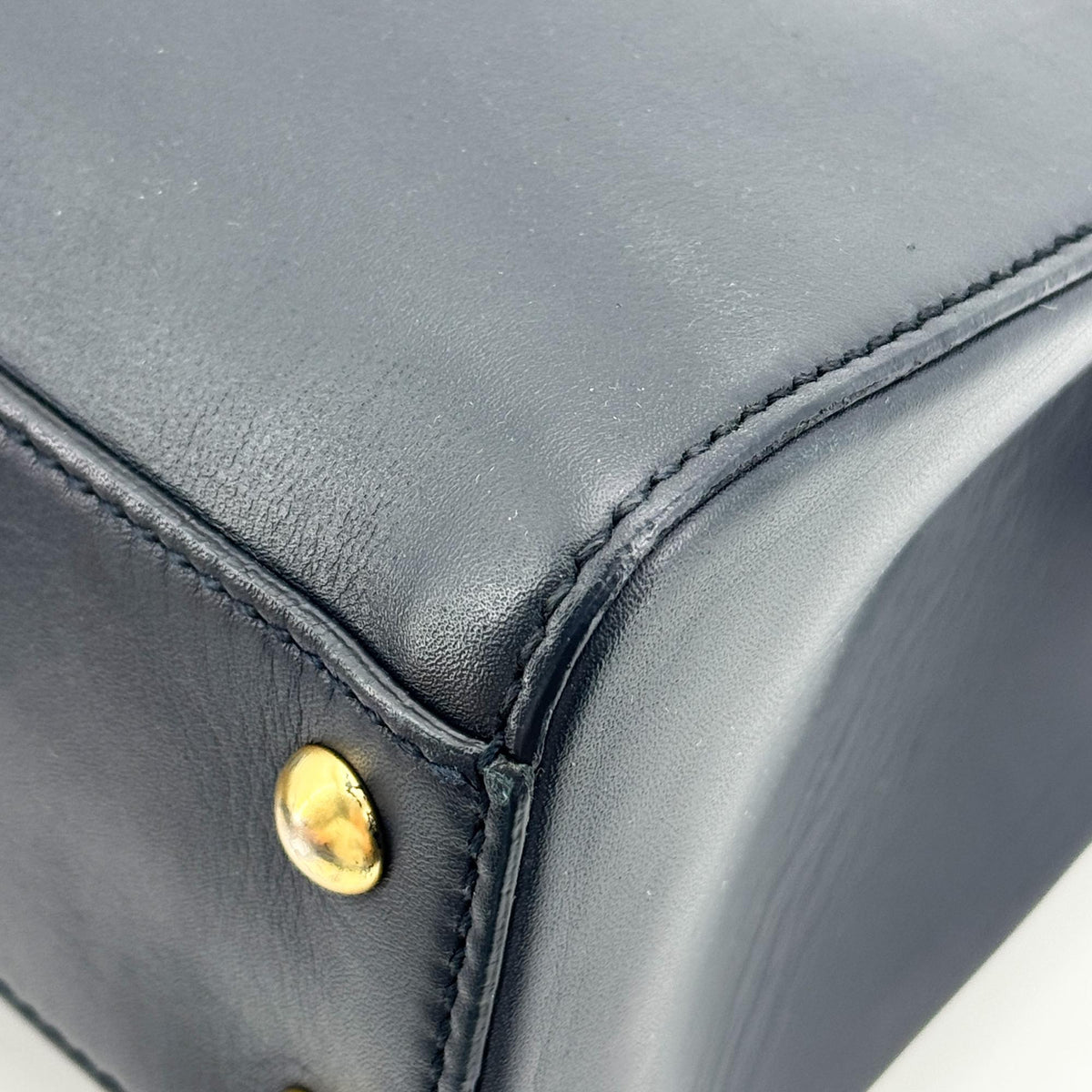 Gucci Sylvie Top Handle Leather Black Leather Handbag (Pre-Owned)