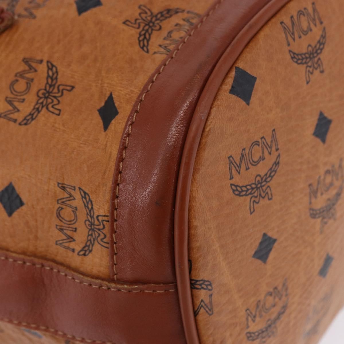 MCM Drawstring Leather Brown Leather Shoulder Bag Bag (Pre-Owned)