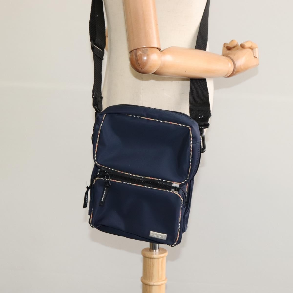 Burberry Vintage Nylon Navy Nylon Shoulder Bag Bag (Pre-Owned)