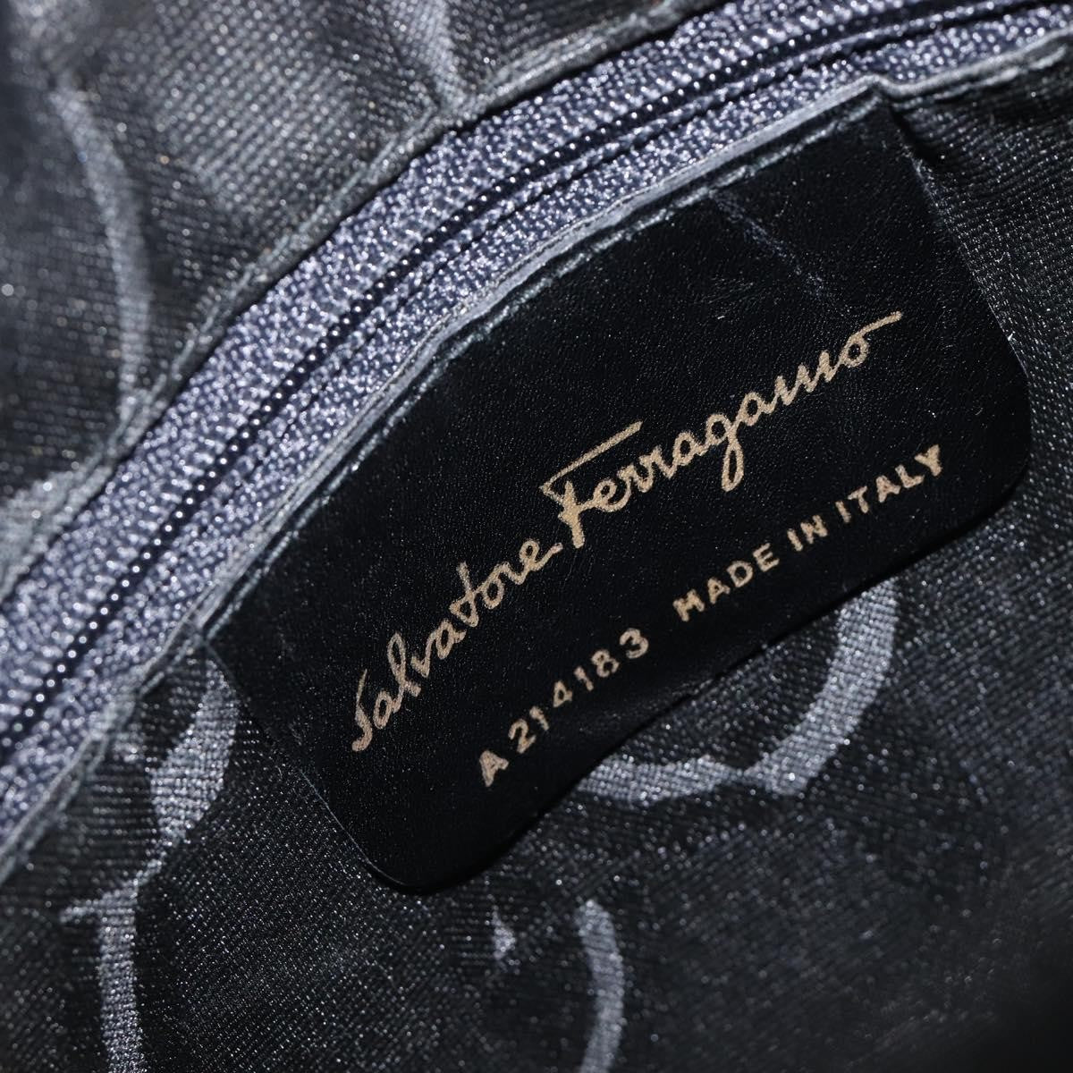Salvatore Ferragamo Vara Bow Camera Leather Black Leather Shoulder Bag Bag (Pre-Owned)