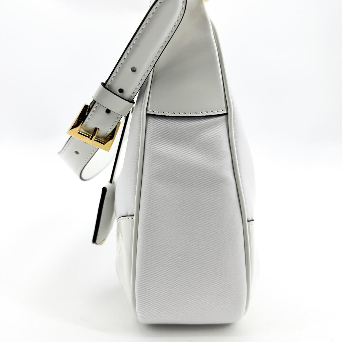Prada Re-Edition 2004 Nylon And Leather White Nylon Shoulder Bag Bag (Pre-Owned)