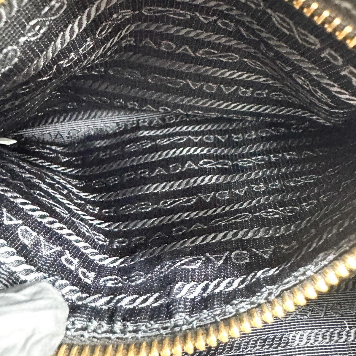 Prada Camera Vitello Phenix Black Leather Handbag (Pre-Owned)