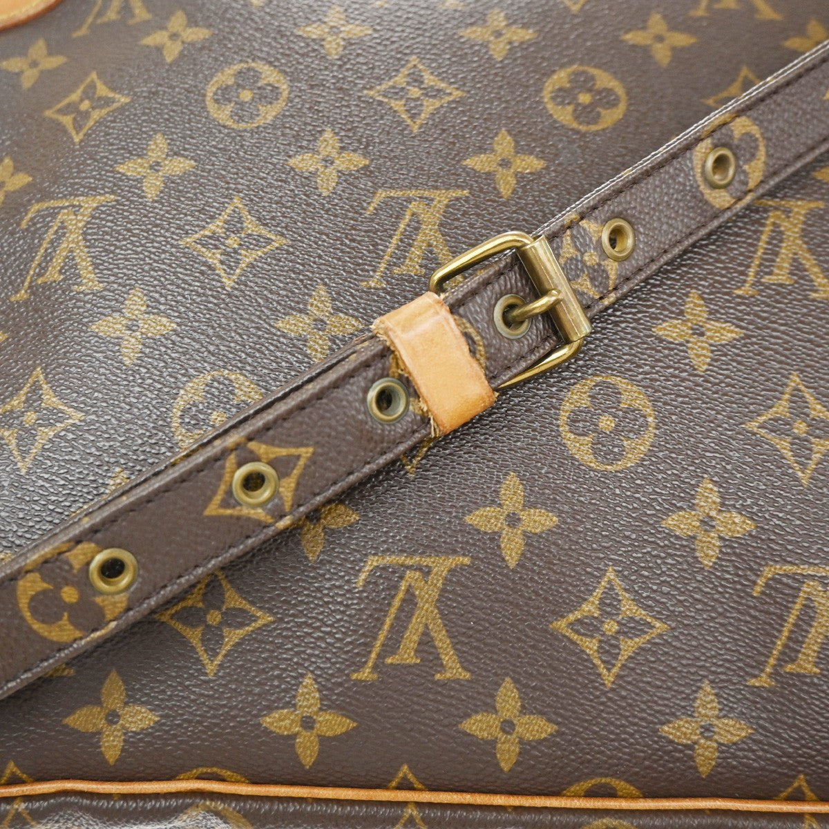 Louis Vuitton Nil Shoulder Bag Monogram Canvas Brown Canvas Shoulder Bag Bag (Pre-Owned)