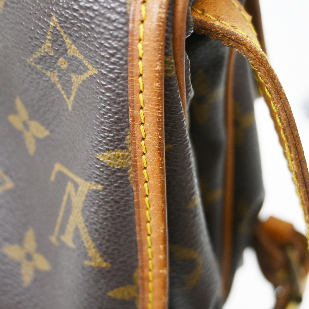 Louis Vuitton Saumur Canvas Brown Canvas Shoulder Bag Bag (Pre-Owned)