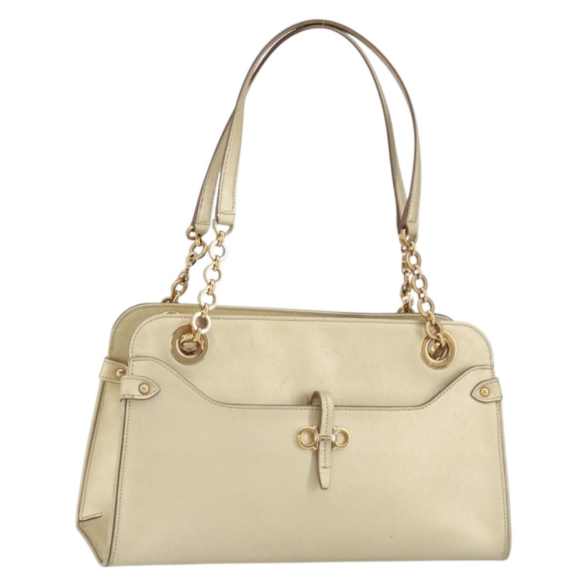 Salvatore Ferragamo Gancini Leather Gold Leather Shoulder Bag Bag (Pre-Owned)