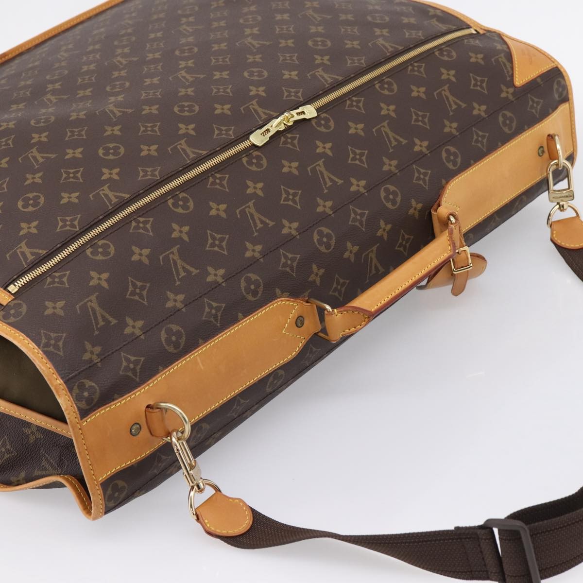 Louis Vuitton Garment Carrier Monogram Canvas Brown Canvas Handbag (Pre-Owned)