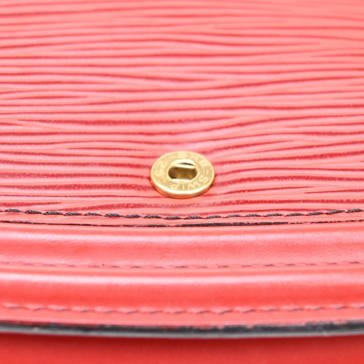 Louis Vuitton Tilsitt Bum Epi Leather Red Leather Handbag (Pre-Owned)