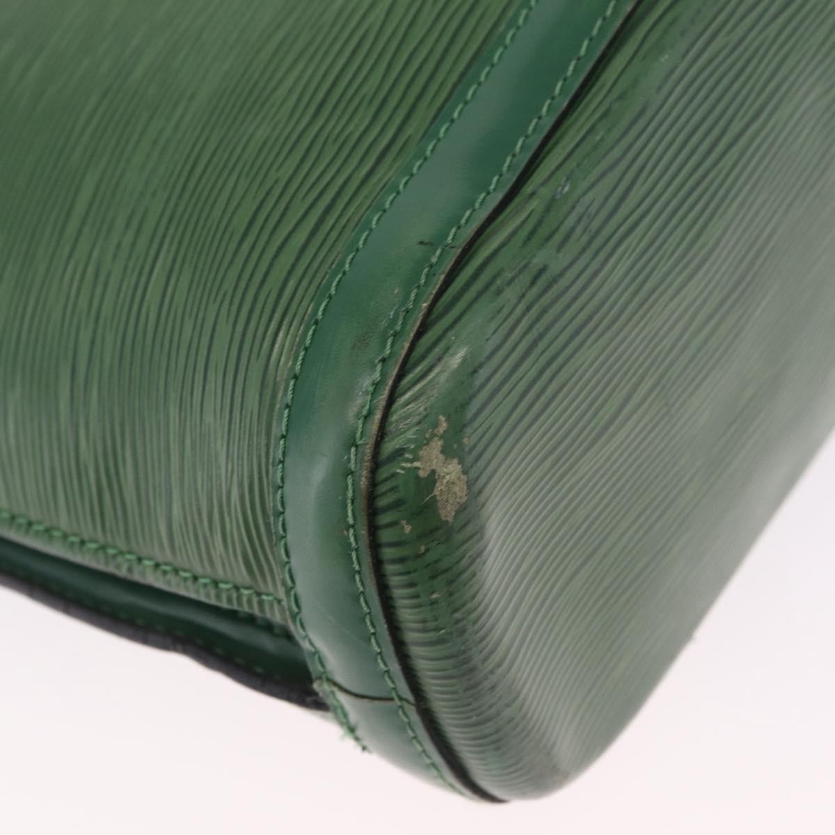 Louis Vuitton Lussac Epi Leather Green Leather Handbag (Pre-Owned)