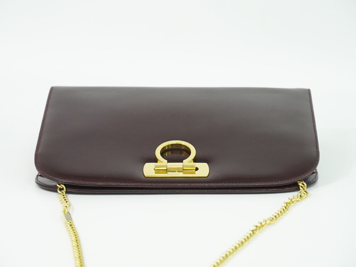 Salvatore Ferragamo Vintage Gancini Chain Leather Burgundy Leather Shoulder Bag Bag (Pre-Owned)