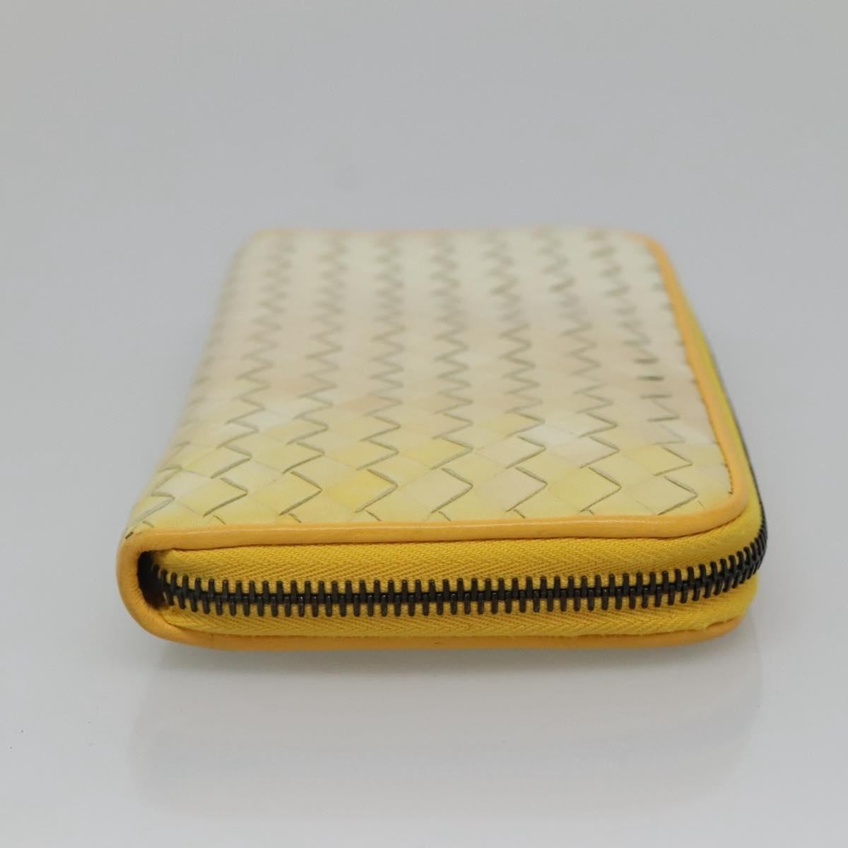 Bottega Veneta Intrecciato Long Zip Leather Beige Leather Wallets Accessory (Pre-Owned)