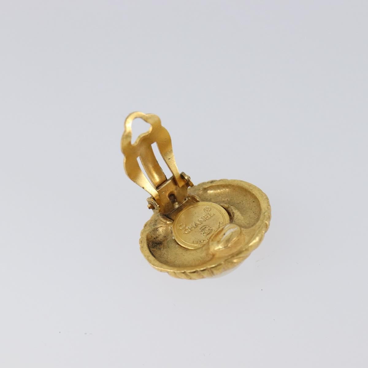 Chanel Vintage Round Clip-On Metal With Faux Pearl Gold Metal Earrings Jewelry (Pre-Owned)